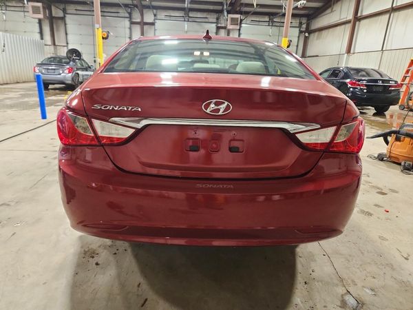 2013 HYUNDAI SONATA GLS/ GLS Popular