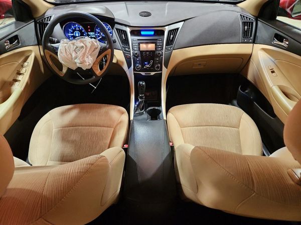 2013 HYUNDAI SONATA GLS/ GLS Popular