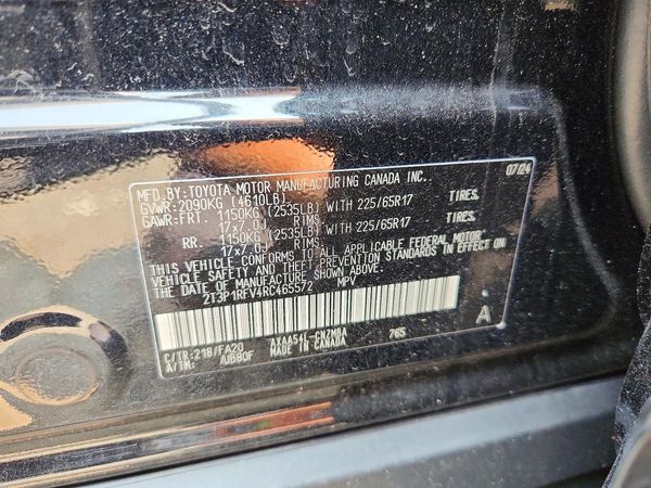 2024 TOYOTA RAV4 XLE