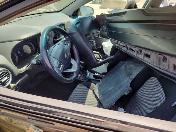 2018 HYUNDAI KONA SEL with Tech Pkg
