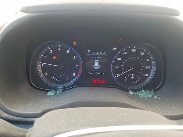 2018 HYUNDAI KONA SEL with Tech Pkg