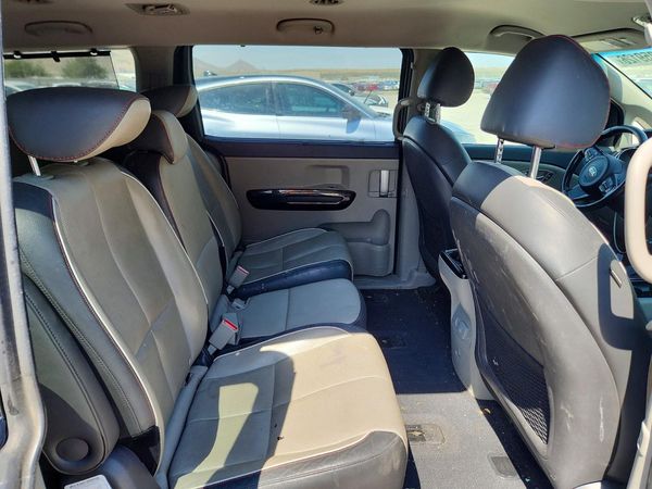 2015 KIA SEDONA GLS - Middle level