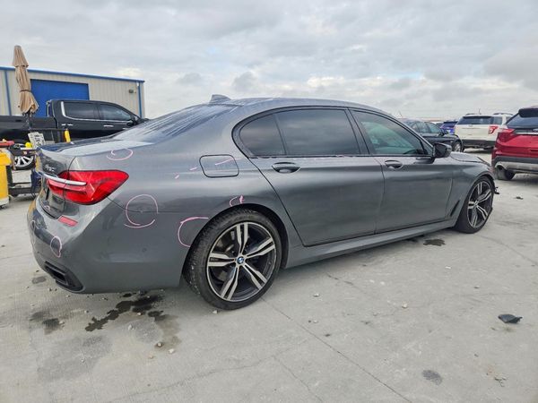 2018 BMW 750