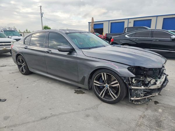 2018 BMW 750