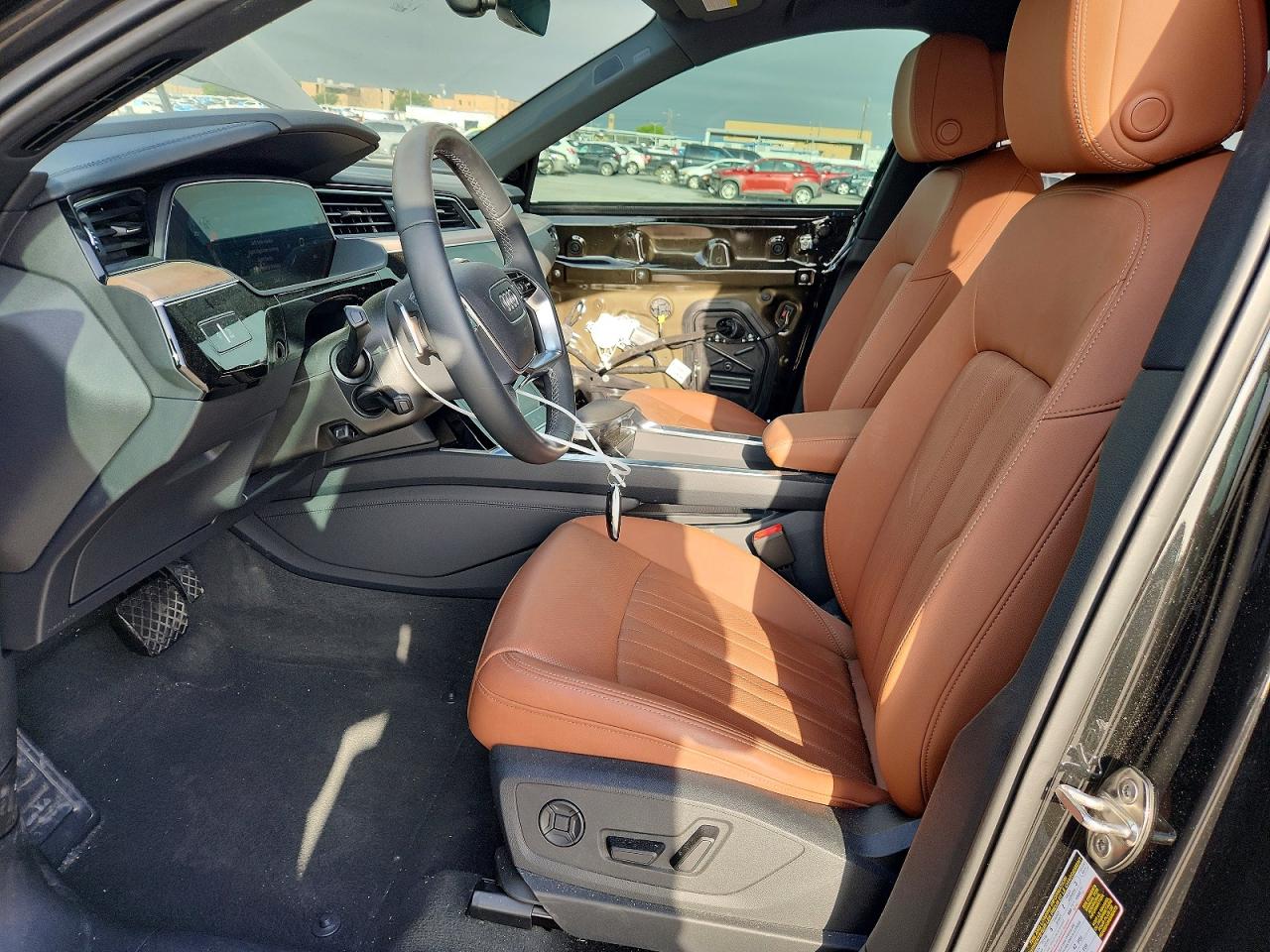 2024 AUDI Q8 E-TRON quattro Premium Plus