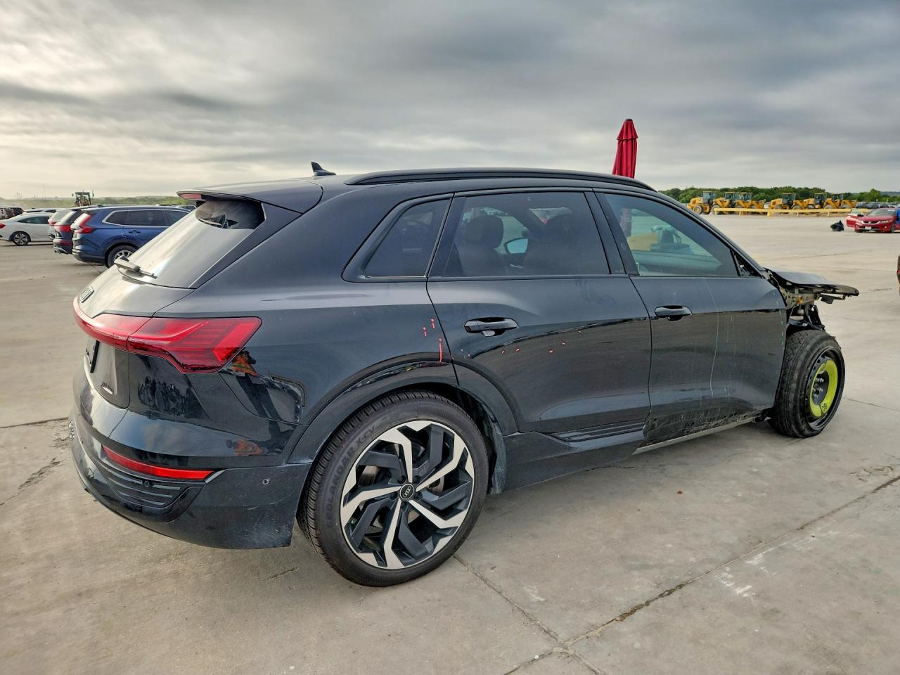 2024 AUDI Q8 E-TRON quattro Premium Plus