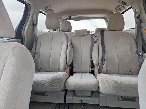 2013 TOYOTA SIENNA