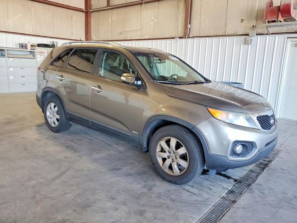 2013 KIA SORENTO Base / LX