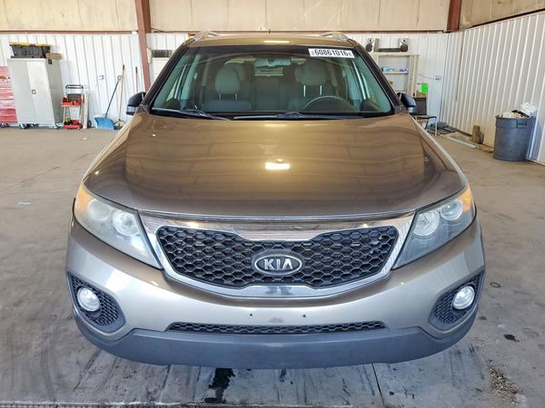 2013 KIA SORENTO Base / LX