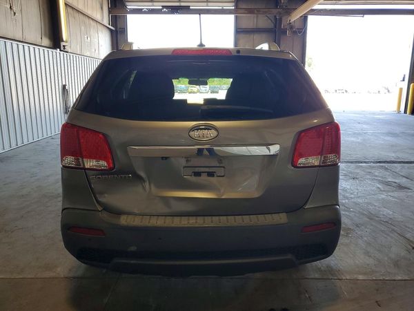 2013 KIA SORENTO Base / LX