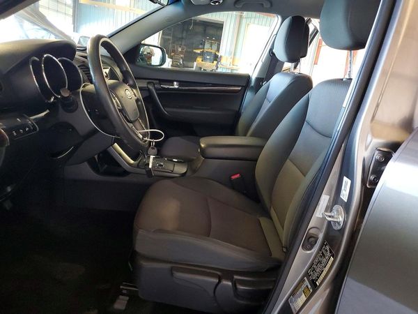 2013 KIA SORENTO Base / LX