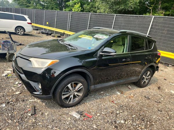 2017 TOYOTA RAV4 XLE