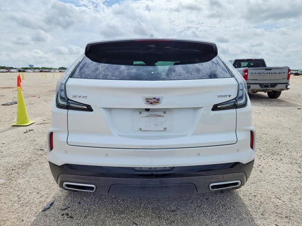 2024 CADILLAC XT4 Sport