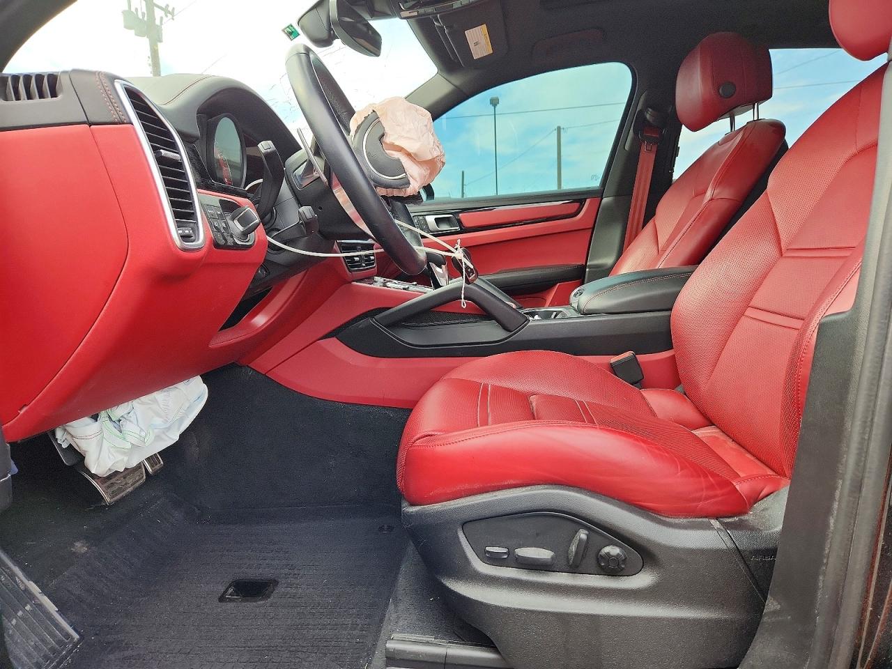 2022 PORSCHE CAYENNE S