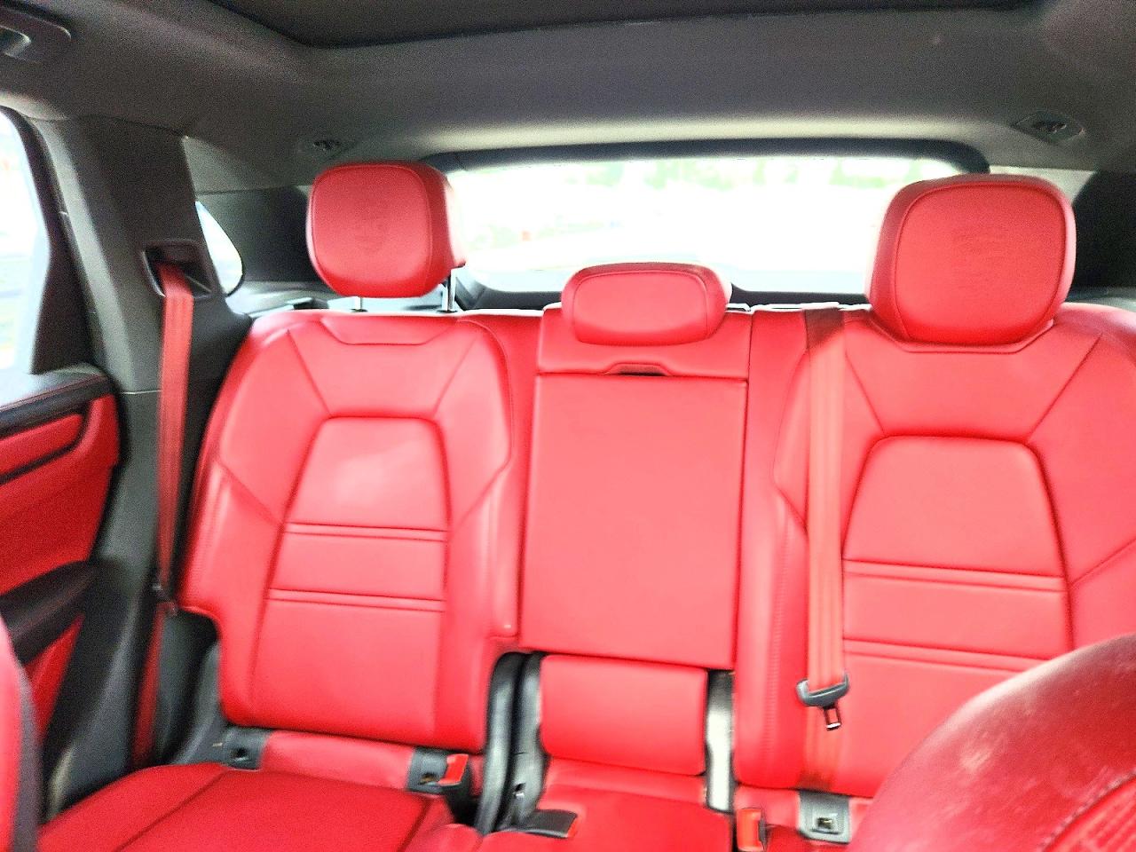 2022 PORSCHE CAYENNE S