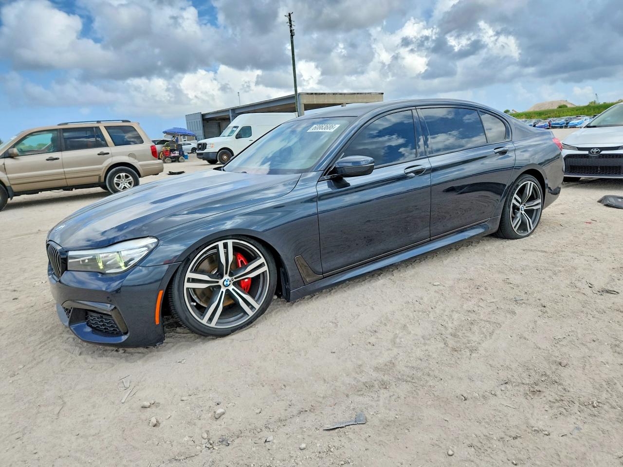 2019 BMW 740