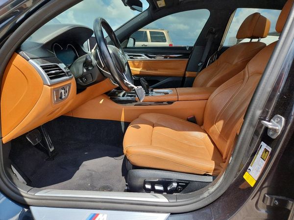 2019 BMW 740