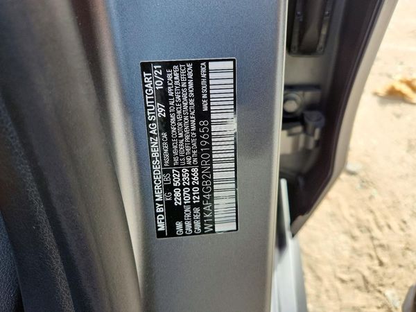 2022 MERCEDES-BENZ C C300
