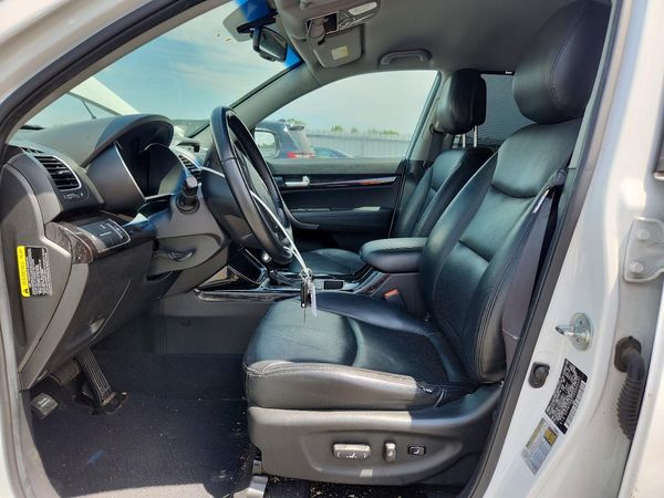 2014 KIA SORENTO Base/ LX