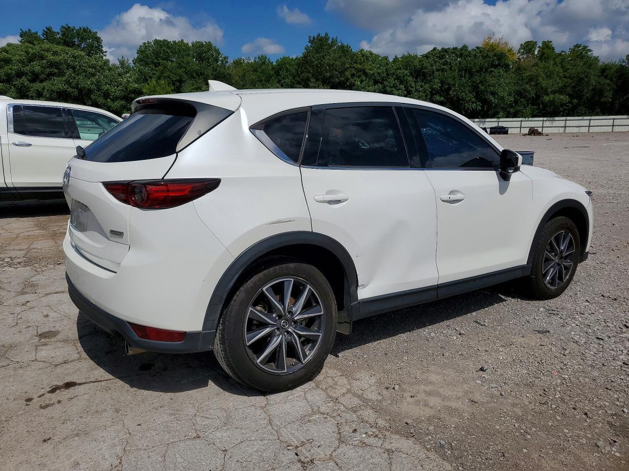 2017 MAZDA CX-5 Grand Touring