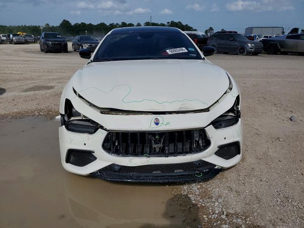 2021 MASERATI GHIBLI Base