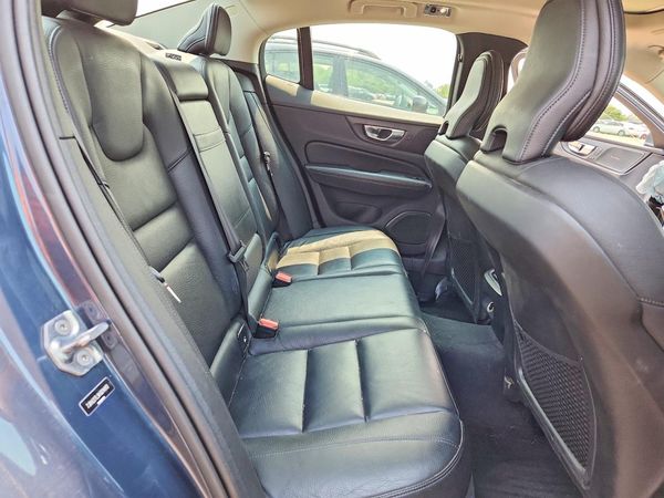 2019 VOLVO S60