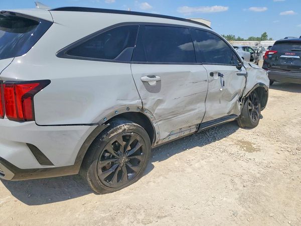 2023 KIA SORENTO