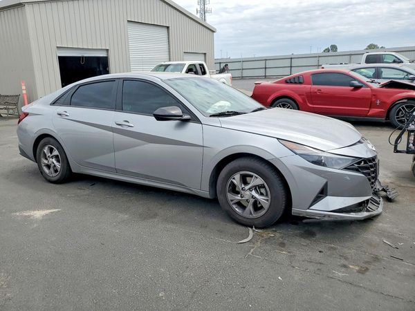 2021 HYUNDAI ELANTRA SE