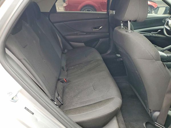 2021 HYUNDAI ELANTRA SE