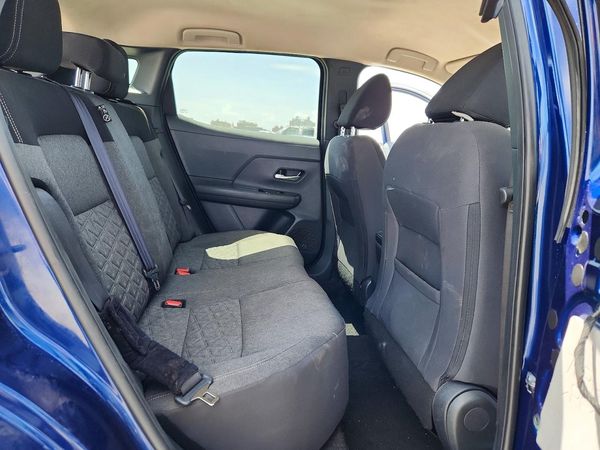 2025 NISSAN KICKS SV