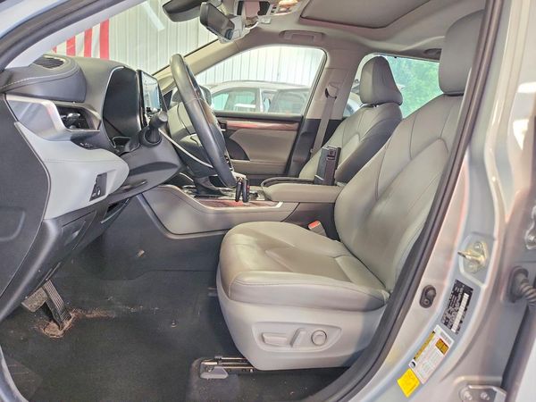 2020 TOYOTA HIGHLANDER Limited