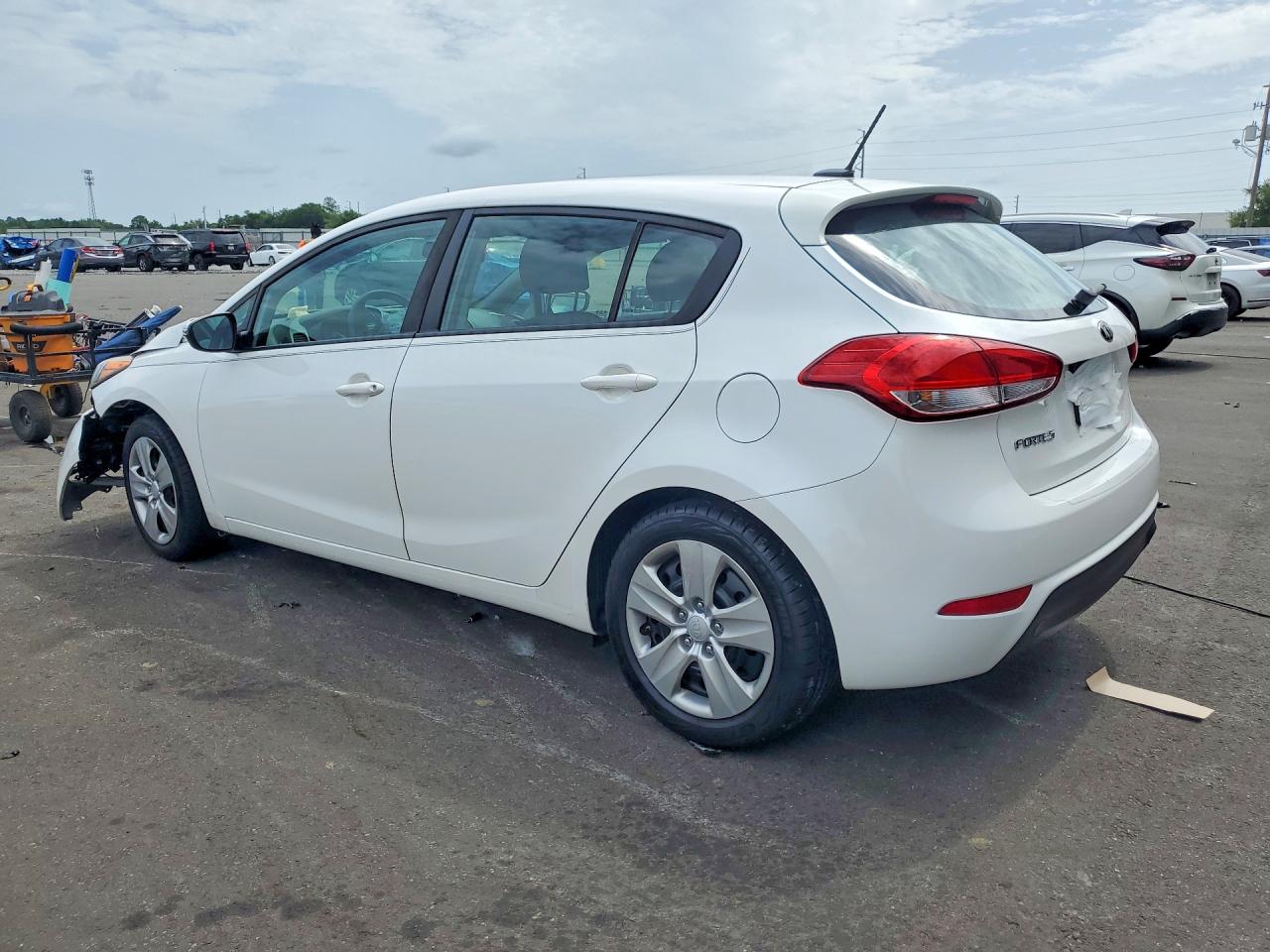 2016 KIA FORTE GL (Middle-Low Grade)