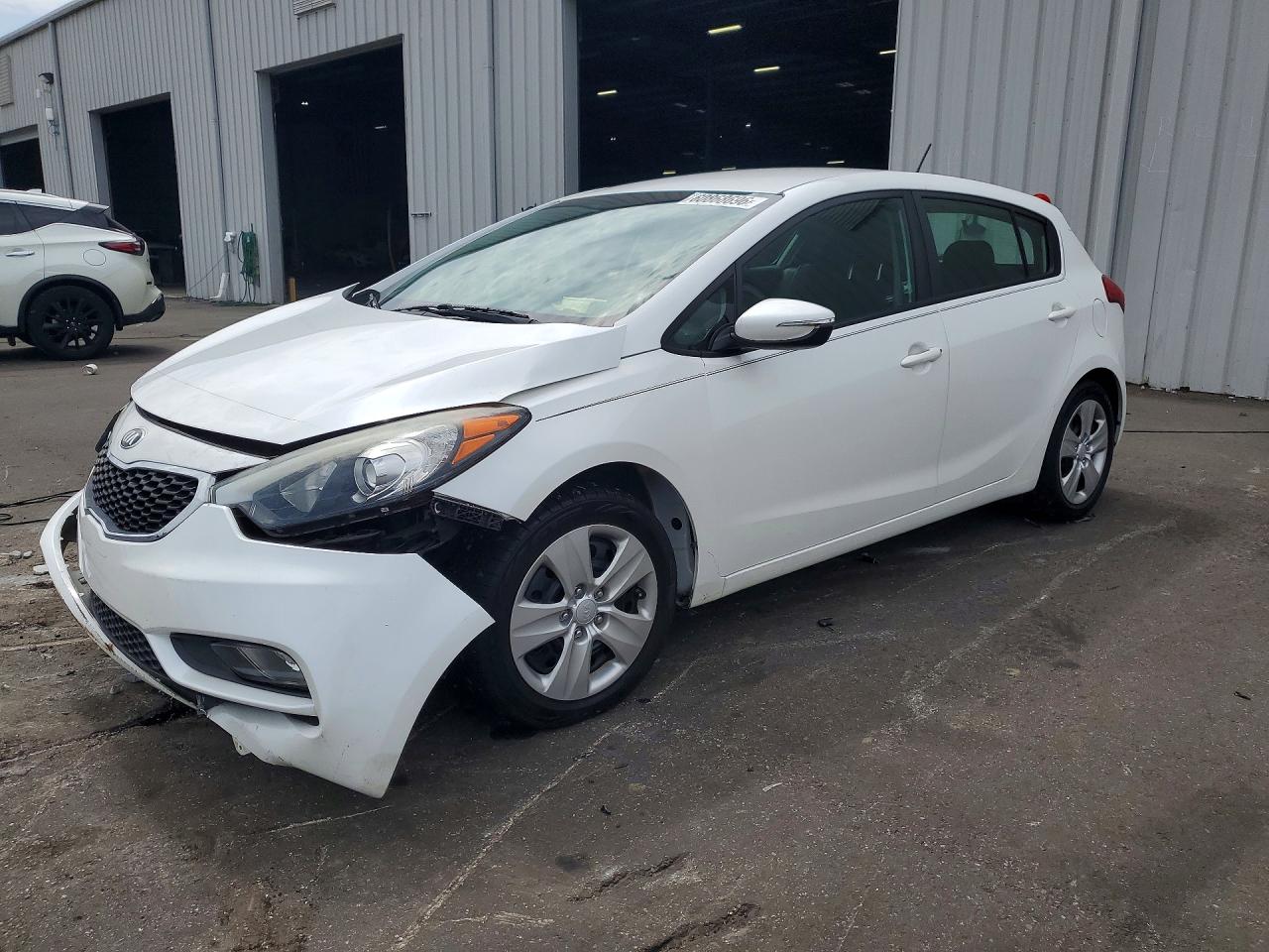 2016 KIA FORTE GL (Middle-Low Grade)