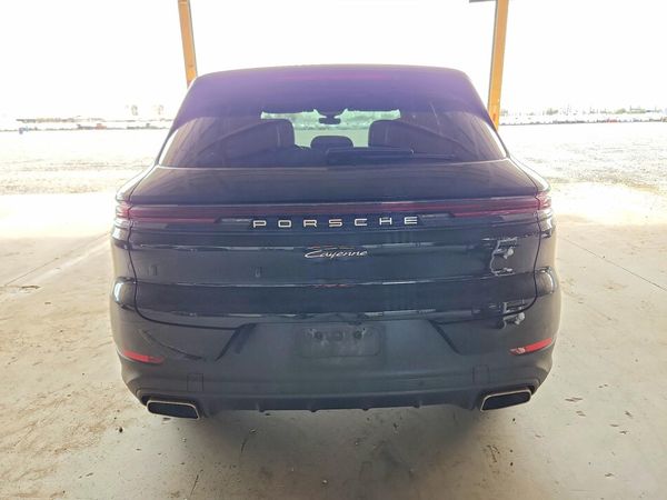 2024 PORSCHE CAYENNE