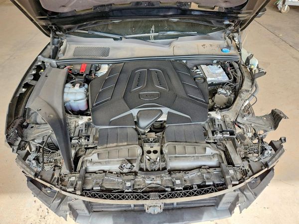 2024 PORSCHE CAYENNE