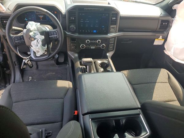 2024 FORD F150