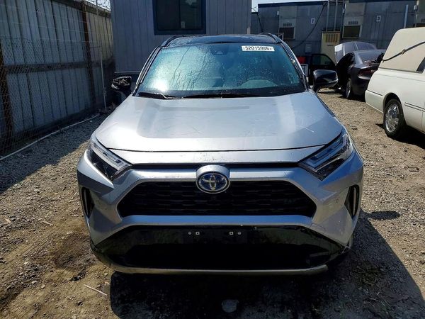 2024 TOYOTA RAV4 XSE