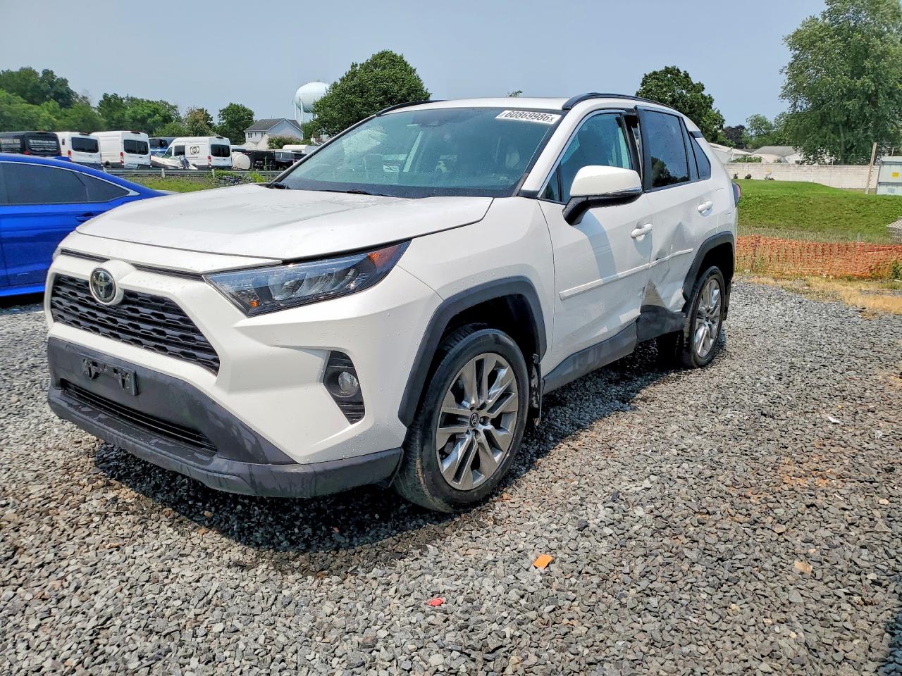 2019 TOYOTA RAV4 XLE Premium