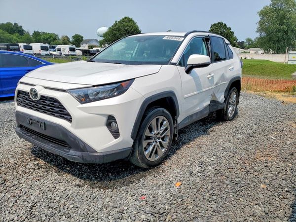 2019 TOYOTA RAV4 XLE Premium