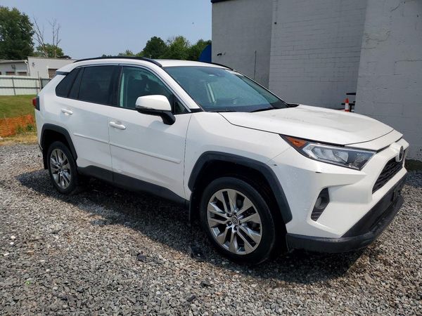 2019 TOYOTA RAV4 XLE Premium