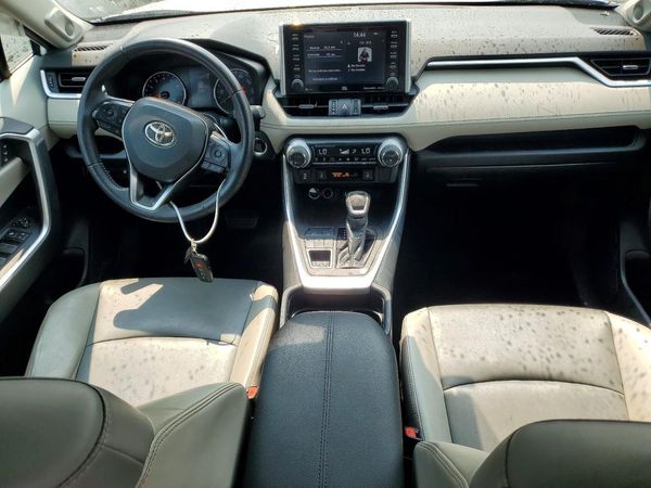 2019 TOYOTA RAV4 XLE Premium