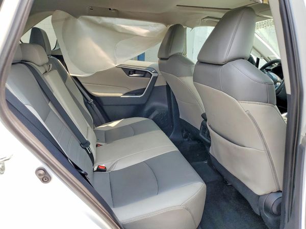 2019 TOYOTA RAV4 XLE Premium