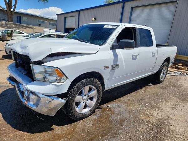 2019 RAM 1500 CLASSIC SLT