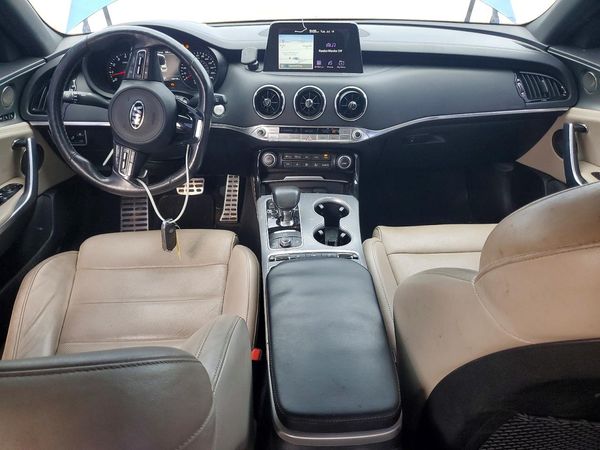 2018 KIA STINGER