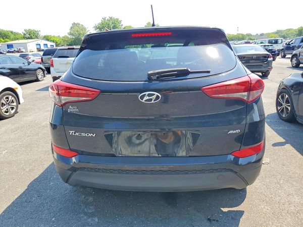 2018 HYUNDAI TUCSON SE Standard