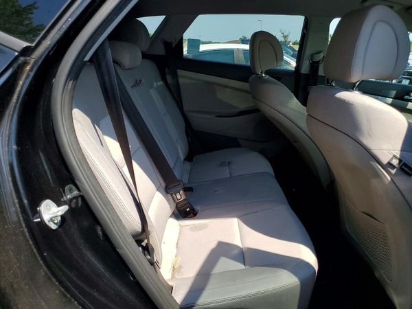 2018 HYUNDAI TUCSON SE Standard