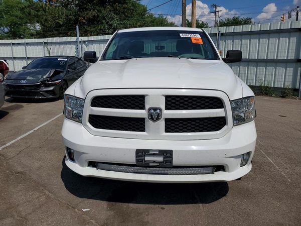 2014 RAM 1500 ST