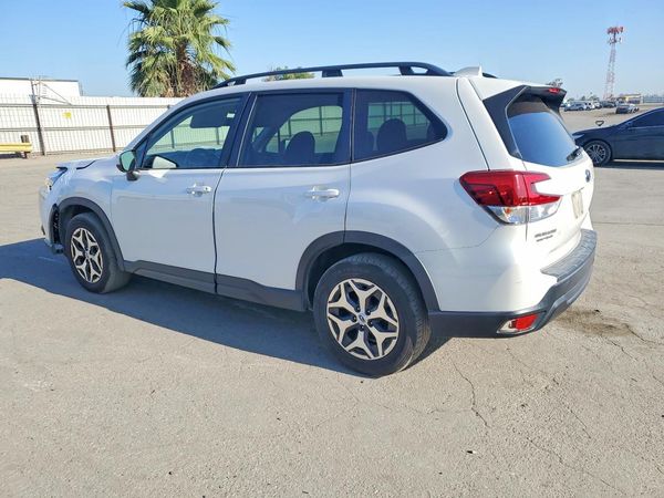 2022 SUBARU FORESTER