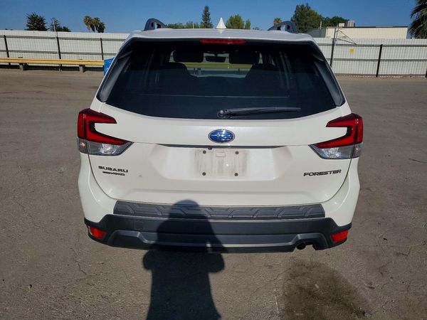 2022 SUBARU FORESTER
