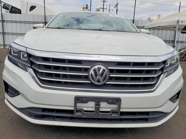 2022 VOLKSWAGEN PASSAT SE